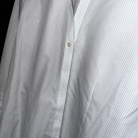 Brooks Brothers Women’s Tailored White Pinstripe Dress Shirt - Picture 6 of 7